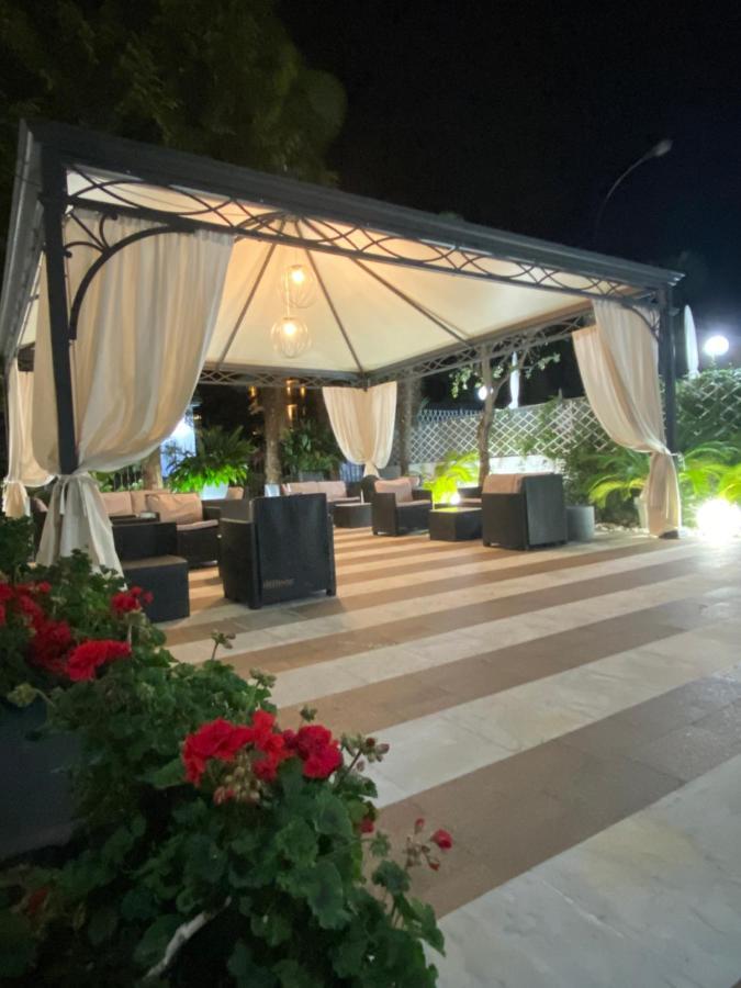 Hotel La Perla 리바 델 이탈리아 베로나 외부 사진