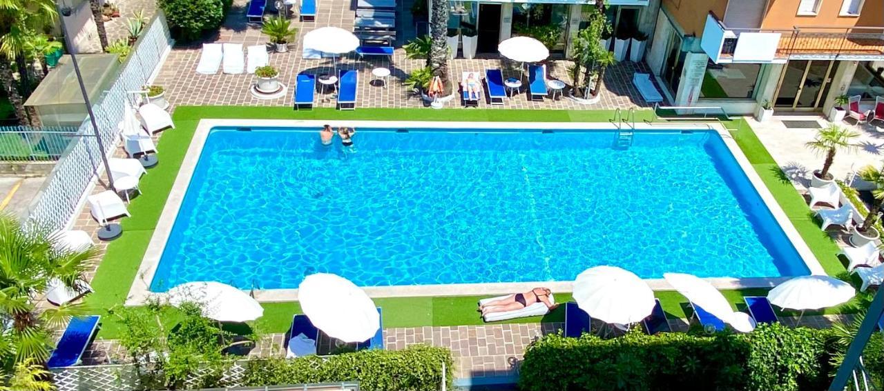 Hotel La Perla 리바 델 이탈리아 베로나 외부 사진