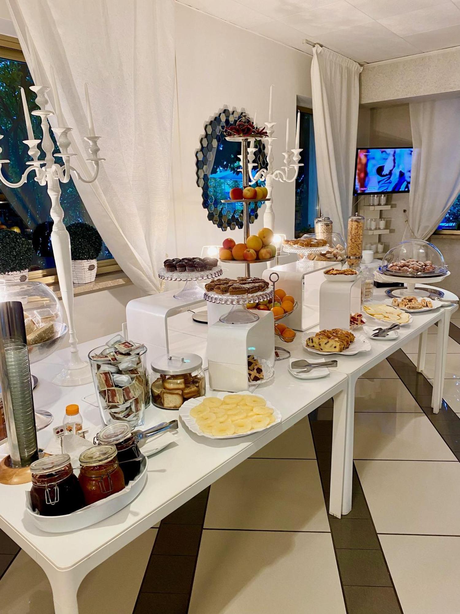 Hotel La Perla 리바 델 이탈리아 베로나 외부 사진